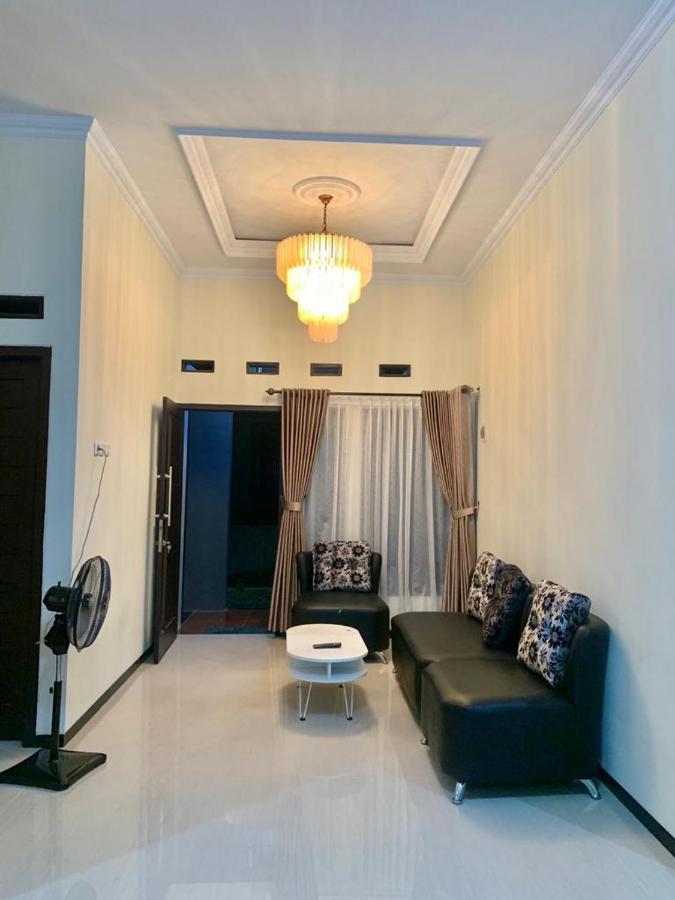 Guest House / Homestay Bukit Mutiara Residence Ngingas エクステリア 写真